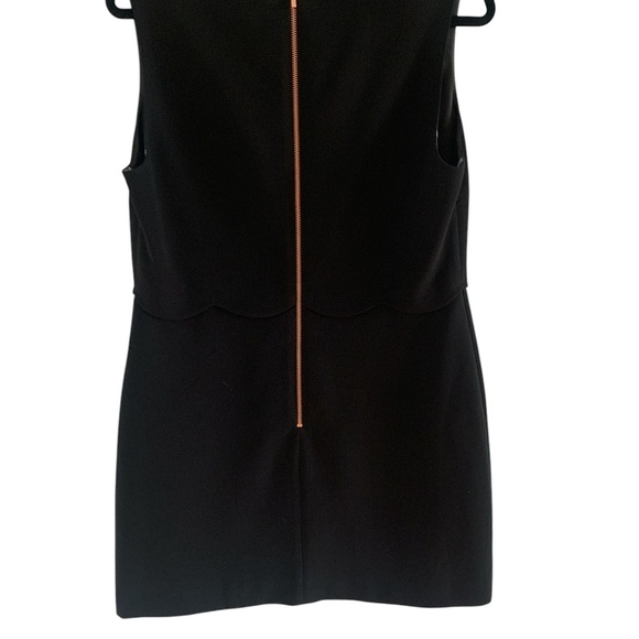 Ted Baker Black Scalloped Shift Dress – US 8 (UK 4) Elegant, Minimalist & Timele - Picture 5 of 5